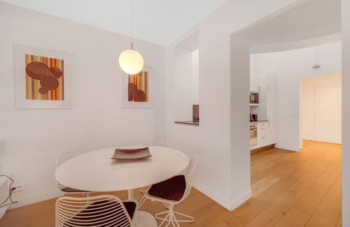Strasbourg -Saint-Denis Apartment | Hot district Faubourg Saint-Denis