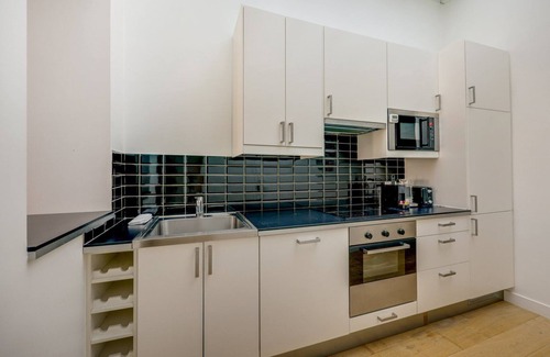 Strasbourg -Saint-Denis Apartment | Hot district Faubourg Saint-Denis