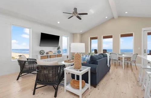 Crystal Beach House | *HOT* New Beachfront Home: Beach Girl