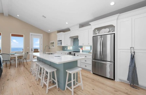 Crystal Beach House | *HOT* New Beachfront Home: Beach Girl