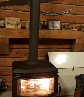 Hamurana House | Hot Spa Log Fire Up to 16 Guests
