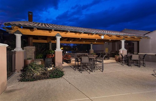 Desert Ridge Apartment | Hot Spot at Desert Ridge 2 BR by Casago