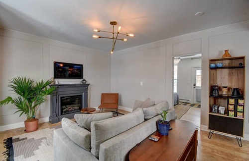 Leadville House | Hot Tub, 1 Block Off Main St, Fire Place, Pets OK!