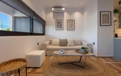 Lambi Apartment | Hot Tub - 5 min to Beaches - Netflix - Full Kitchen