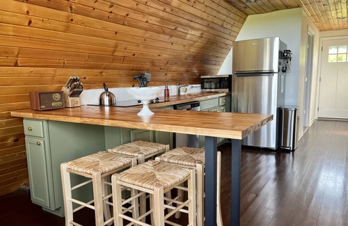 Makanda Cabin | Hot Tub A-Frame near hiking and Blue Sky Winery