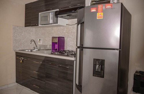 Castropol Apartment | Hot tub, AC 1 bedroom Calle 8 3 blocks from Lleras. Apt 303