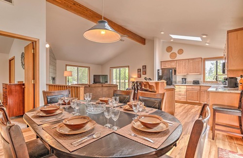 Deer Park House | Hot tub AC, ping pong amazing location, near park, wi-fi, bikes no pets PERKS