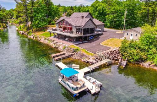 Wellesley Island House | Hot Tub and Dock Waterfront Wellesley Island Home!