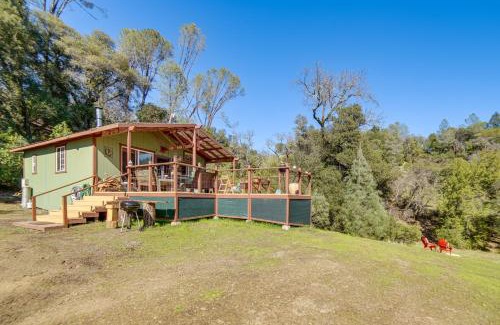 Dos Rios Apartment | Hot Tub and Fire Pit Secluded Dos Rios Escape!