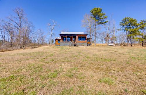 Altoona House | Hot Tub and Grill Mtn-View Altoona Cabin