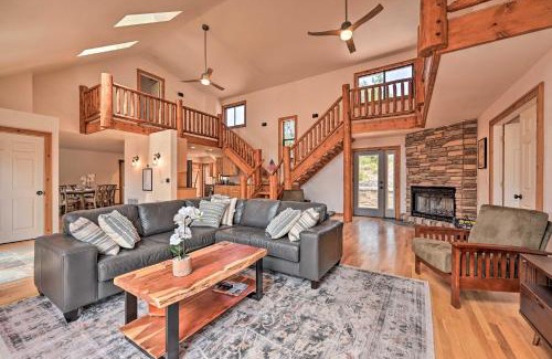 Payson House | Hot Tub and Mtn View Dog-Friendly Payson Getaway!