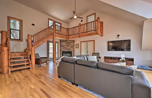 Payson House | Hot Tub and Mtn View Dog-Friendly Payson Getaway!