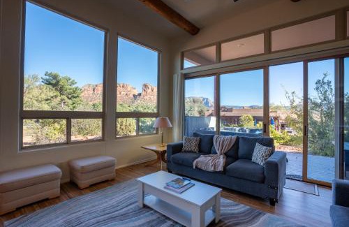 Oak Creek House | Hot Tub and Mtn Views Expansive Sedona Retreat