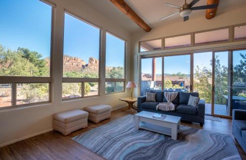 Oak Creek House | Hot Tub and Mtn Views Expansive Sedona Retreat