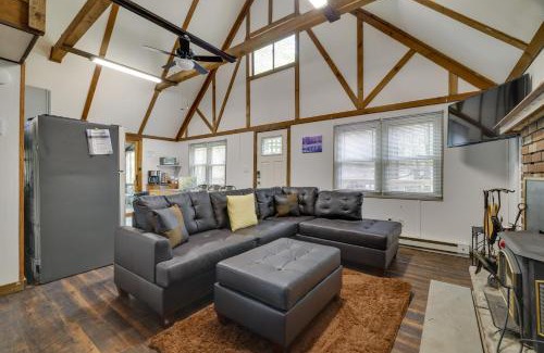Thornhurst House | Hot Tub and Resort Amenities Pocono Lake Retreat!