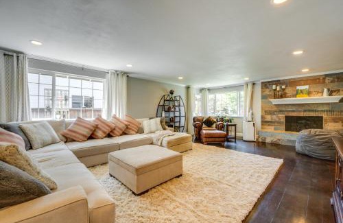 University Place House | Hot Tub and Sauna Home 8 Mi to Downtown Tacoma!