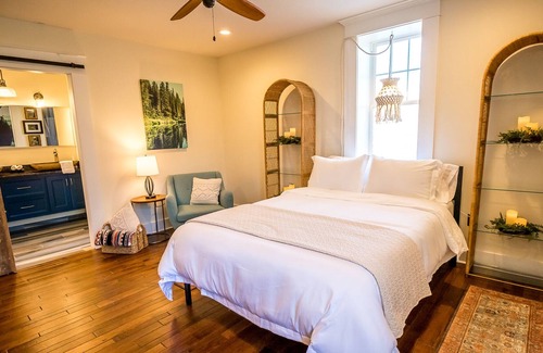 Cotter Apartment | HOT TUB!! Beautifully renovated property with large private HOT TUB!!