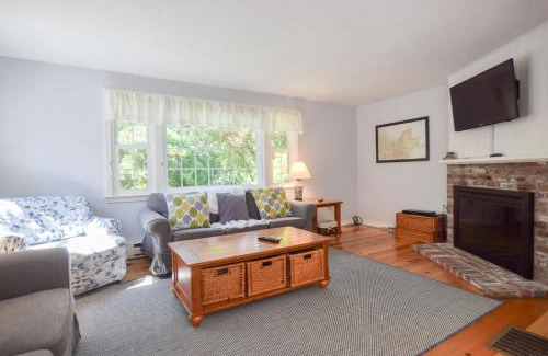 Eastham House | Hot Tub Central A C Dog Friendly