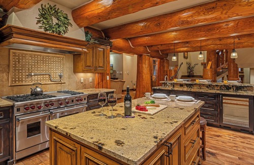 The Highlands House | Hot Tub + Close to Skiing/Golf + Ski Shuttle - Monte Video