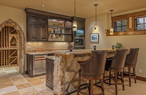 The Highlands House | Hot Tub + Close to Skiing/Golf + Ski Shuttle - Monte Video