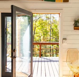 Berkeley Springs Ski Chalet | HOT TUB! Cozy Spa Haven Sleepy Creek Bliss Lodge
