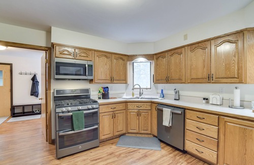 Moorhead House | Hot Tub & Fenced Backyard: Moorhead Home!