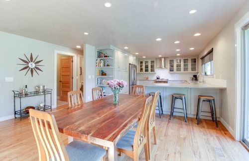 Bend House | Hot Tub, Fenced Yard, AC, Pet-Friendly in Valhalla-Best Neighborhood in Bend