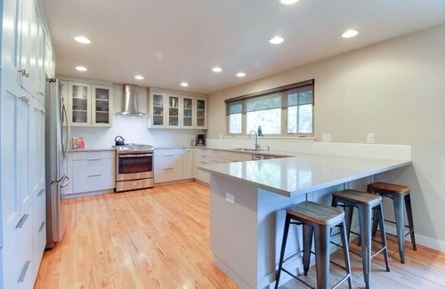 Bend House | Hot Tub, Fenced Yard, AC, Pet-Friendly in Valhalla-Best Neighborhood in Bend