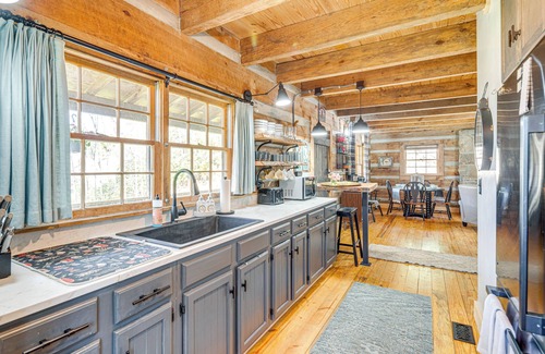 Cherokee Cabin | Hot Tub, Fire Pit & Creek Access: Whittier Cabin!