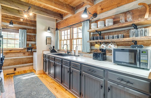 Cherokee Cabin | Hot Tub, Fire Pit & Creek Access: Whittier Cabin!