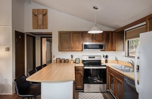 The Woods Ski Chalet | Hot Tub, Fire Pit, Deck, Grill w Resort Amenities