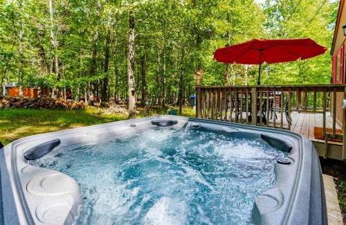 The Woods House | Hot Tub, Fire Pit, Grill, Deck w Resort Amenities