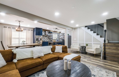 Massanutten House | Hot Tub/Fire Pit + Tranquil Retreat + Close to JMU!