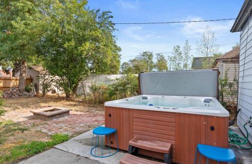 West Central House | Hot Tub & Firepit Just Mins From Dwntwn Arena GU