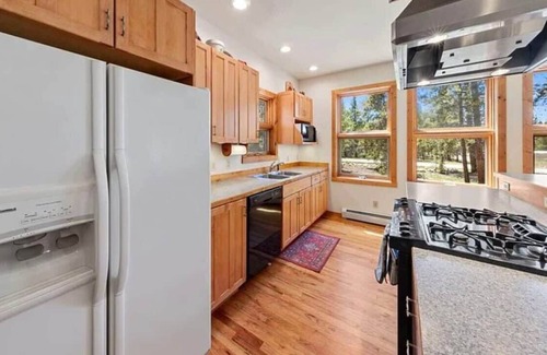 Leadville North House | Hot Tub, Grill, Sauna, Cozy/Chic Rereat