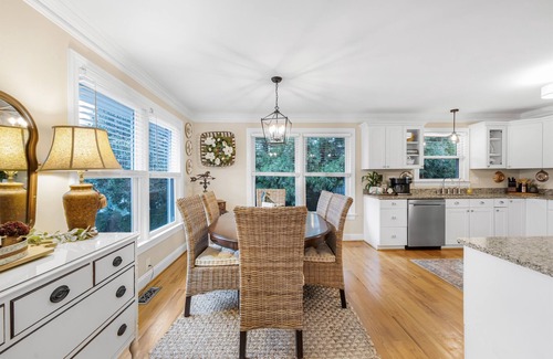 Westport House | Hot Tub, Kayaks, Lakefront, Firepit, 5-Star Views!