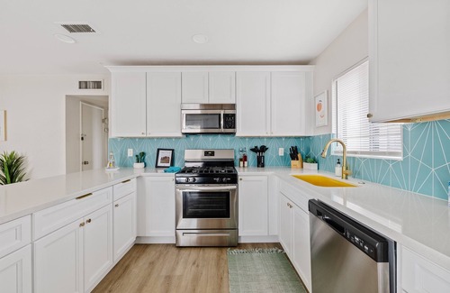 Camelback East House | HOT TUB | Outdoor FUN | Near Uptown (36)