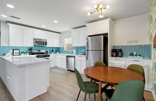 Camelback East House | HOT TUB | Outdoor FUN | Near Uptown (36)