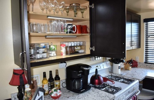 Point Loma Heights Apartment | HOT TUB, Parking, A/C - Near SeaWorld, Beaches, MCRD, Barnes Tennis, PLNU!
