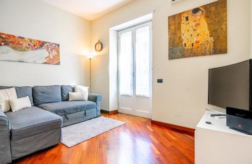 Appio Latino Apartment | Hot Tub - Private Parking - park
