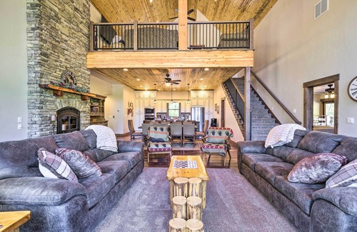 Garden Valley Cabin | Hot Tub Soaks & River Fun: Cabin in Garden Valley