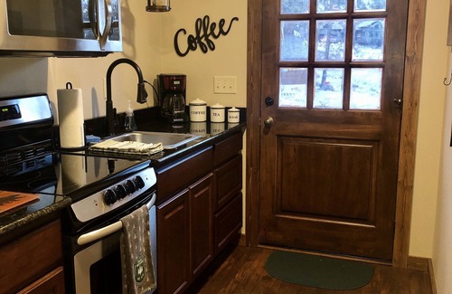 Estes Park Cabin | Hot Tub! Spectacular Views, Completely Remodeled, Great Location, 5 min to RMNP