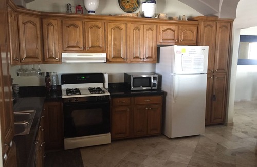 Benito Juarez House | Hot Tube and Build-In BBQ Grill One Block From The Beach at Las Conchas