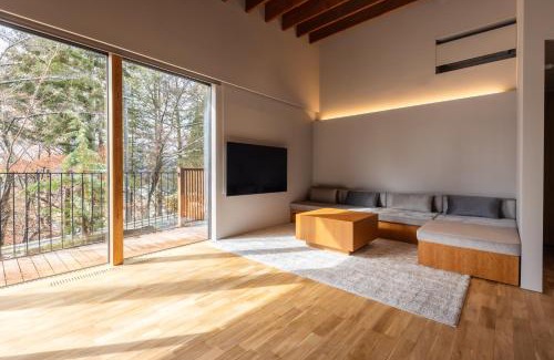 Yudanaka Shibu Onsen Villa | Hotarutei Villas