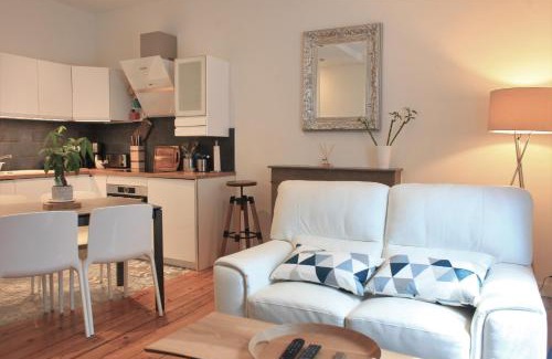 Quartier Hyper-Centre Apartment | Hotegam agency, 70 rue Thiers Championnet, close SNCF, new & design, 2 bedrooms, 1 office