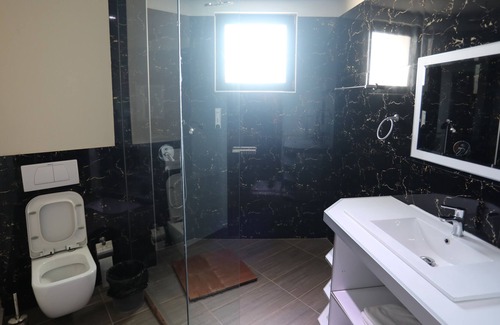 Pogradec Hotel | Hotel 1 Maji