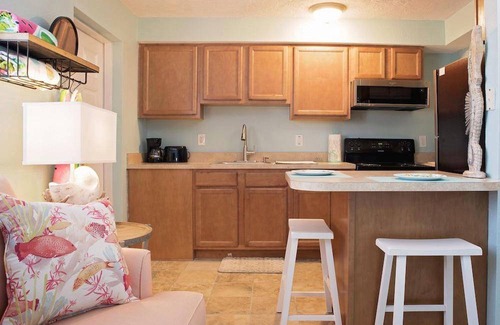 Cocoa Beach Hotel | Hotel ∙ 127 guests