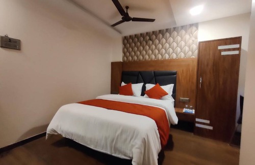 Dombivili Hotel | Hotel ∙ 2 guests