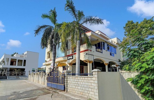 Tiruchanur Hotel | Hotel ∙ 2 guests