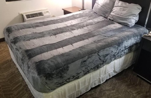 Stillwater Apartment | Hotel 2 Queen Beds Room 124 Booking